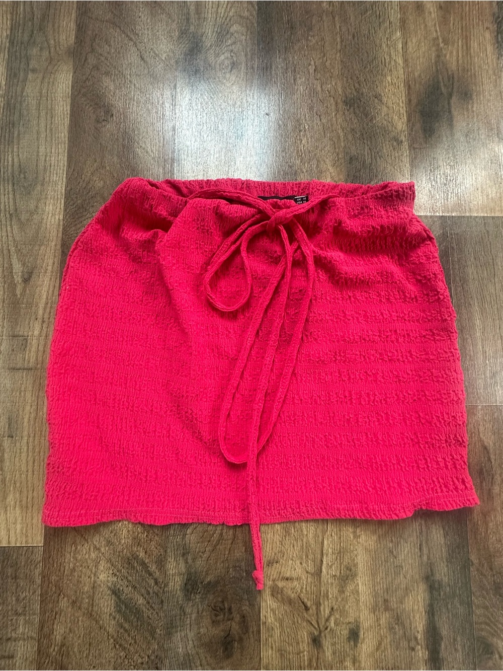 NWT PrettyLittleThing Tie-Waist Textured Mini Skirt